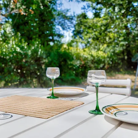 بيت للعطل A Moins De 2km De La Plage, Maison Pour 6 *