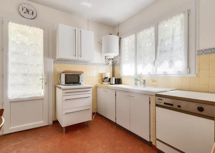 A Moins De 2km De La Plage, Maison Pour 6 *